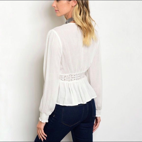 Pretty Lace Ivory Top - Picture 4 of 4